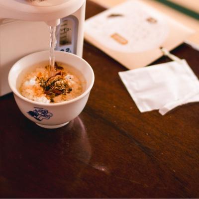 ふるさと納税 三条市 めおと 薬膳茶漬け 飲んだ後の〆に食べるお茶漬け 保存料 化学調味料 無添加 【010S739】 |  | 01