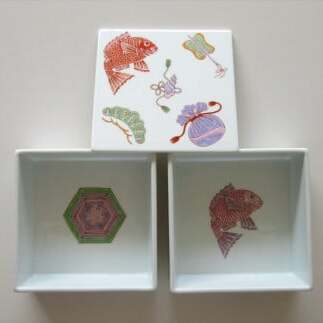 ARITA PORCELAIN LAB(アリタポーセリンラボ) 宝づくし・二段重 有田焼 お重 おせち おめでたい 電子レンジ 贈り物 贈答 二段 おもてなし おせち 正月 祝 ハレの日 飾り皿 有田