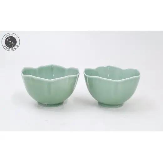 有田焼 笹青磁 ペア桔梗型中付【深川製磁】食器 器 うつわ 小鉢 セット 和食器 伝統工芸 青磁 シンプル 上品 使いやすい | 25000円 2.5万円 2万5千円 | aa065
