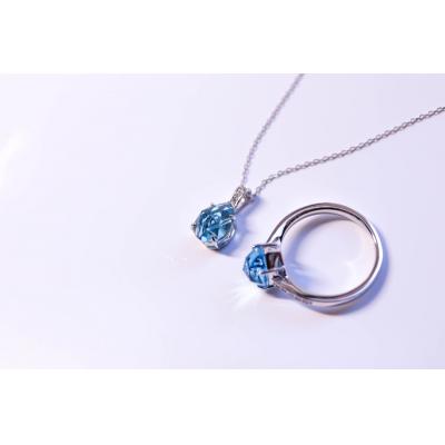 ふるさと納税 甲府市 K18WG スイスブル-トパーズ ローズカット ダイヤモンドネックレスVO0073PK18WG |  | 01