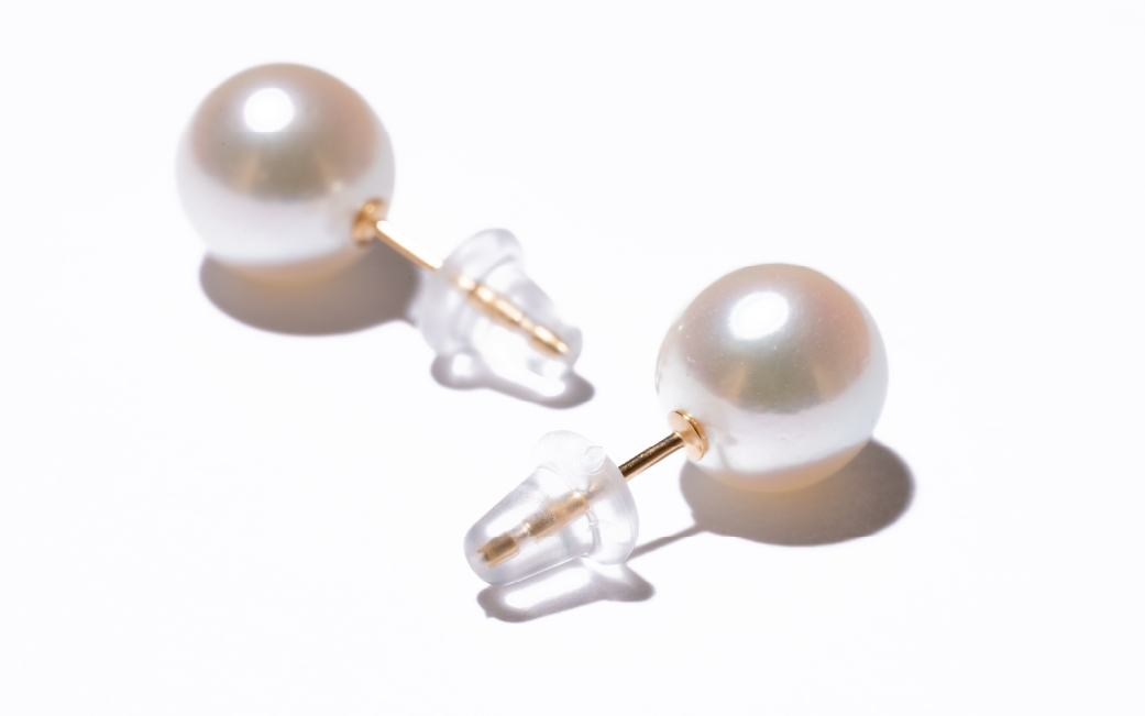 597　アコヤ真珠 K18ピアス8.0mmup　１８金　ゴールド　ジュエリー　貴金属　パール　定番　フォーマル　ギフト　贈り物　シンプル　冠婚葬祭　結婚式入学式　卒業式　伊勢志摩