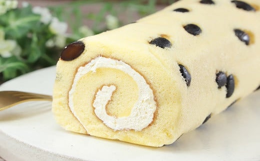 自社炊き黒豆たっぷり 但馬のめぐみロール(黒豆) 丹波黒大豆 黒豆煮 地元食材 ロールケーキ 卵たっぷり しっとりなめらか 素材の味 風味豊か