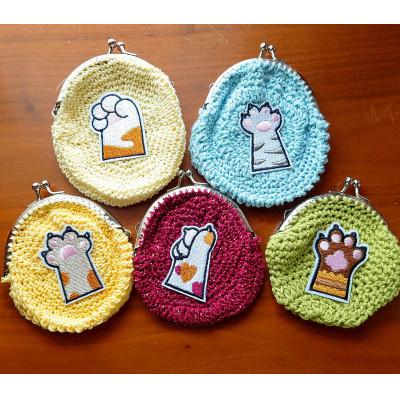 ふるさと納税 茨木市 【保護猫ルームえびす】手作り小物セット(がま口・アクリルたわし)ポストカード付 |  | 01