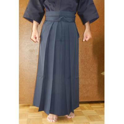 ふるさと納税 田原本町 テトレックス剣道袴　紺色　24号(前紐下から裾まで約91センチ) |  | 02