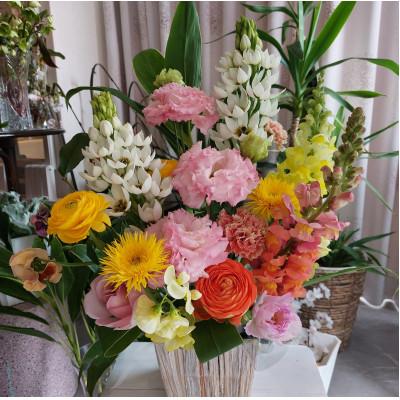 ふるさと納税 小田原市 神奈川県小田原市　季節のお花で幸せを届けます「季節の生花アレンジ」Lサイズ |  | 02