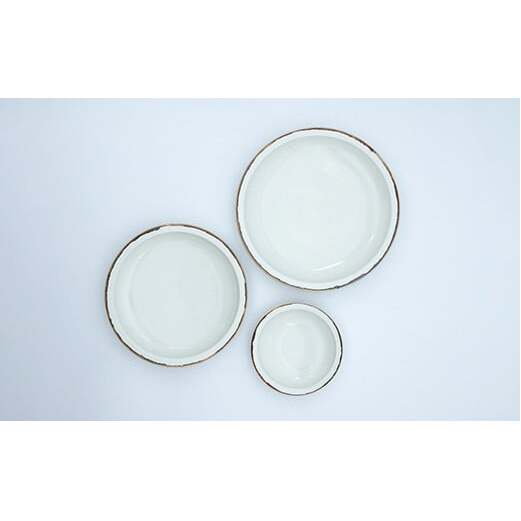 有田焼 ホワイト釉渕サビ 3種丸皿セット【中山陶和堂】食器 うつわ 器 磁器 陶磁器 皿 丸皿 3枚 セット シンプル ナチュラル ホワイト ブラウン 贈り物 ギフトA30-577_イメージ2