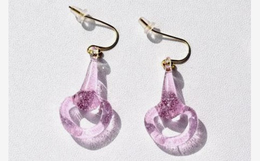 
                  【オリジナルアクセサリー】 ハーフビットピアス PINK (イヤリングに変更可) | 馬 アクセサリー レディース シンプル かわいい オシャレ プレゼント
                