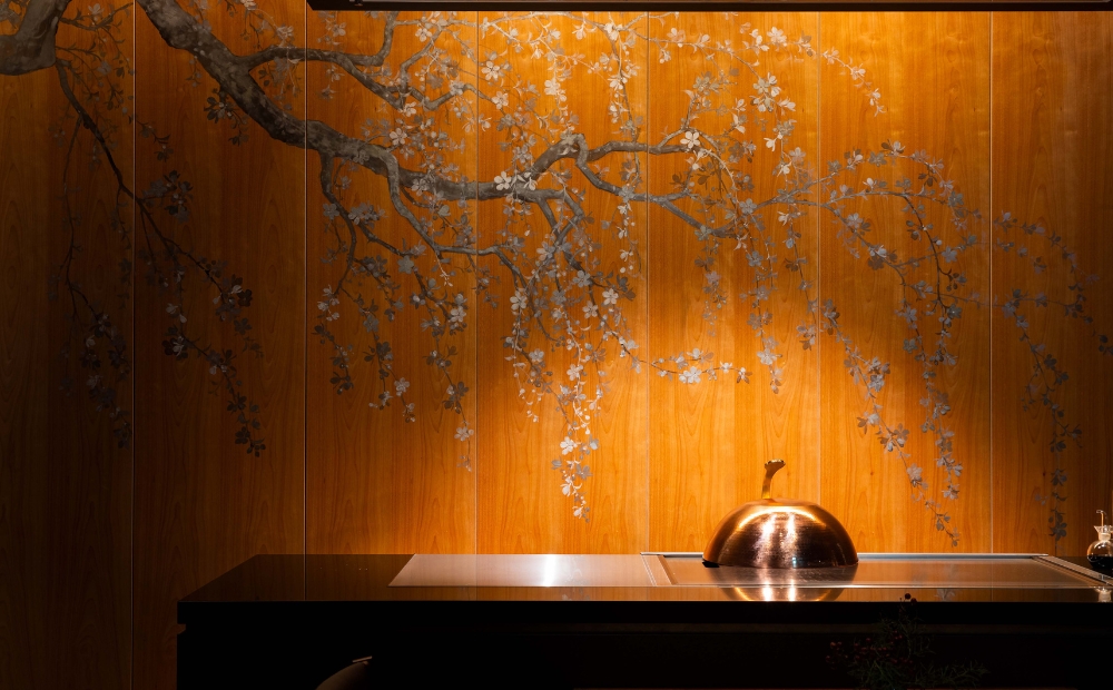 【セルリアンタワー東急ホテル】[鉄板焼 桜-SAKURA-]での美食体験 ペアディナーご利用券 （1組2名さま分）＜乾杯グラスシャンパン付＞