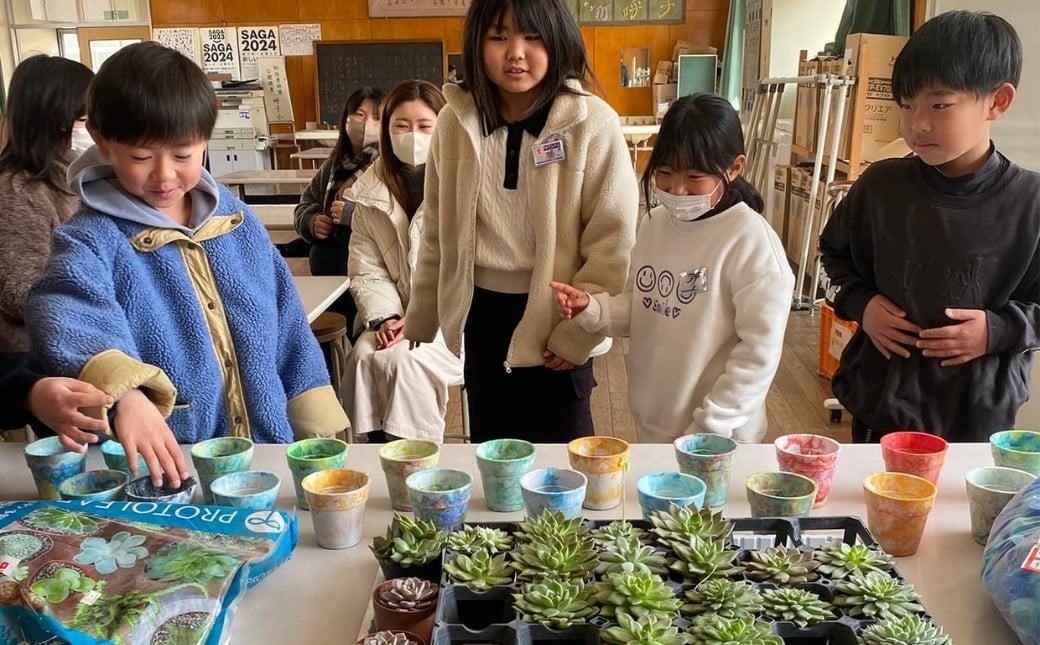 学びから生まれる、循環のかたち。
環境教育の現場で、子どもたちが選び、触れ、育てるフラワーポット。