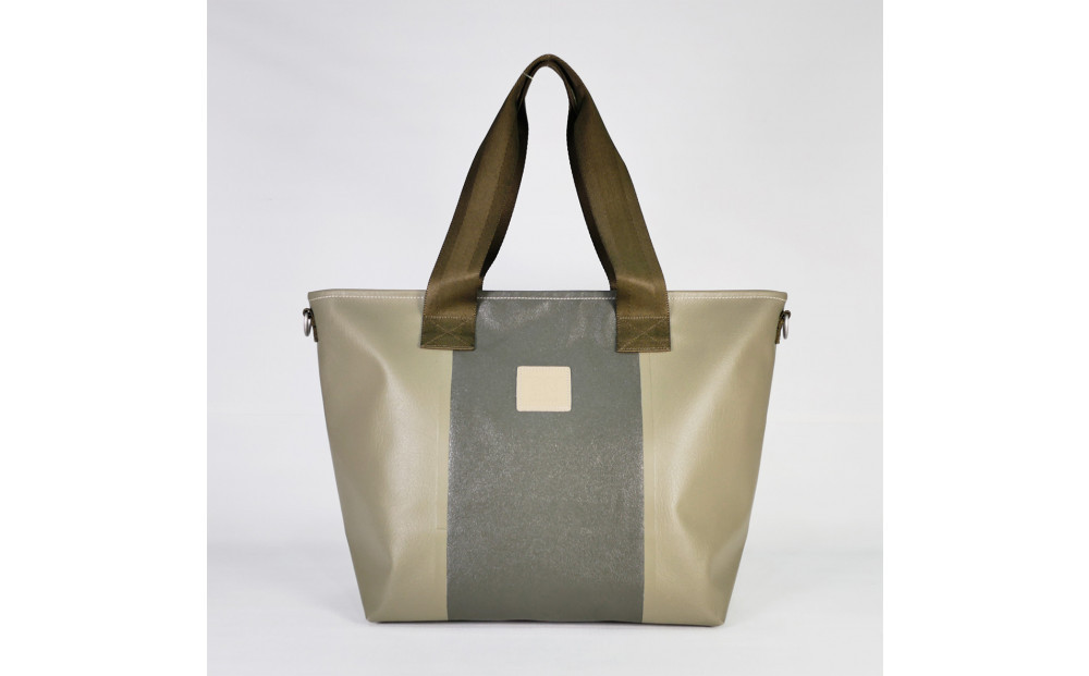TENT BAG RYAN.02　防水トートバッグ【カーキ】