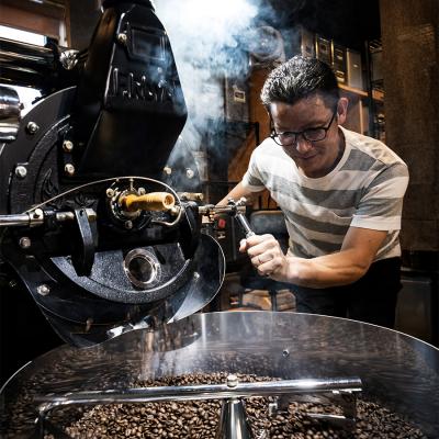 ふるさと納税 小郡市 コーヒー 定期便12ヶ月 ブルーマウンテンNO.1&ブレンド各100g 豆[No5354-0434] |  | 02
