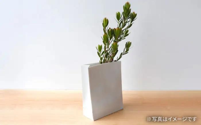 【瀬戸焼】スーパーバッグ#1 花器 ホワイト 【セラミック・ジャパン】 / 花瓶 インテリア ギフト プレゼント / 瀬戸市[BBBC019]