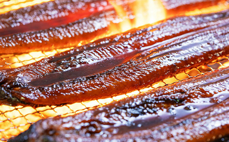 【6回定期便】 極上国産うなぎ四万十桜 蒲焼き3尾 たっぷり大サイズ / 国産 高知 四万十 うなぎ ウナギ 鰻 蒲焼き うな重 惣菜 贅沢 【有限会社もりた】[ATHE010]