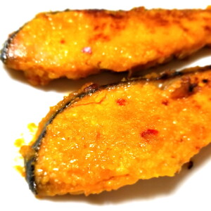 【6回定期便】中間市老舗マル五 辻鮮魚店鮭・鯖・カレイ西京漬&たまり醤油16切　Bセット【001-0382】