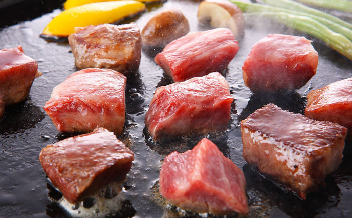 佐賀牛ヒレサイコロステーキ400g / 牛肉 / 佐賀県 / 田中畜産牛肉店 [41ARAA010]