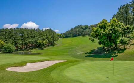 平日1名様ゴルフセルフプレー券A（同伴者割引あり） ／ ゴルフ 【(株)葉山国際カンツリー倶楽部】[ASAR003]