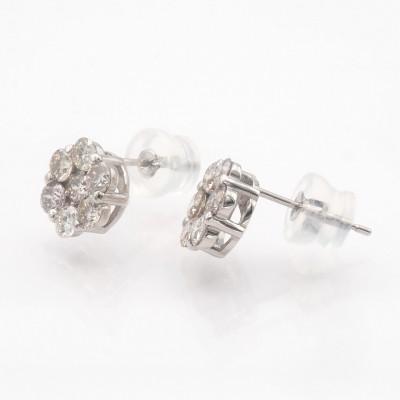 ふるさと納税 昭和町 PT900 1.00ct ダイヤモンド ピアス FP-000330 |  | 01