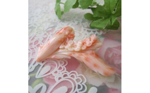 珊瑚職人館の珊瑚ブローチ47