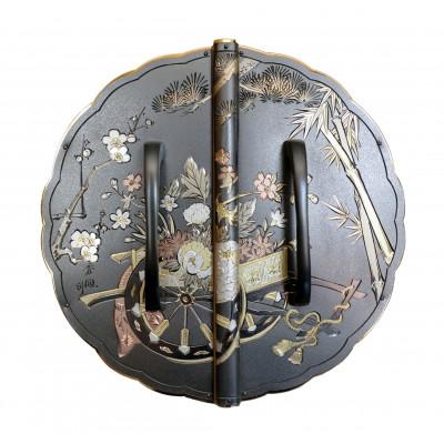 ふるさと納税 春日部市 春日部総桐胴厚衣装箪笥(八枚お盆ー3ツ小引き) |  | 02