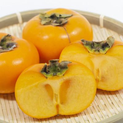 ふるさと納税 紀の川市 【秋の味覚】和歌山産のたねなし柿約3.6kg(L・2Lサイズおまかせ) |  | 01