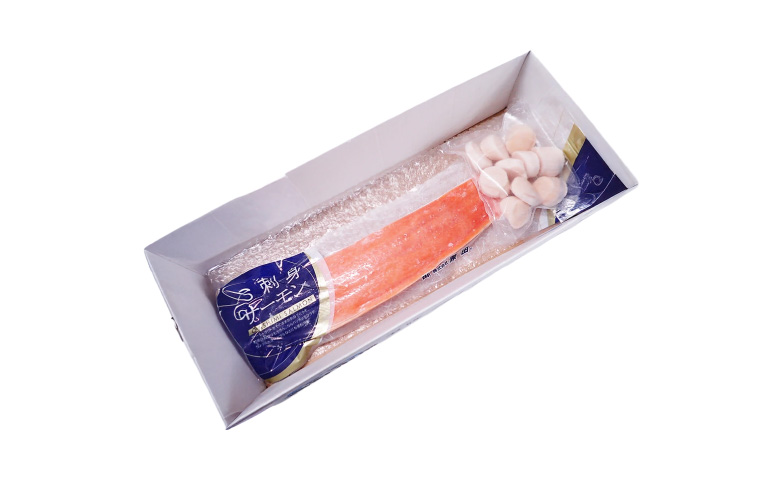 根室海鮮市場＜直送＞刺身用ほたて貝柱200g・刺身用トラウトサーモン(背)300～400g×1本 A-28208