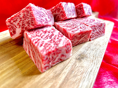 A4A5等級 未経産雌牛限定　近江牛サイコロステーキ　450g【FO24SM】