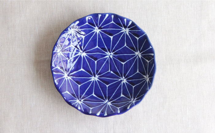 【波佐見焼】ホワイトライン麻 波 プレート M 瑠璃【翔芳窯】 [FE14]