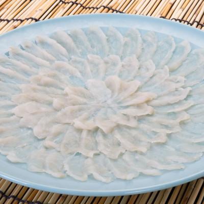 ふるさと納税 宇城市 1日10セット限定!大皿使用　国産高級!!天草とらふぐ刺身セット(3〜4人前)(宇城市) |  | 02