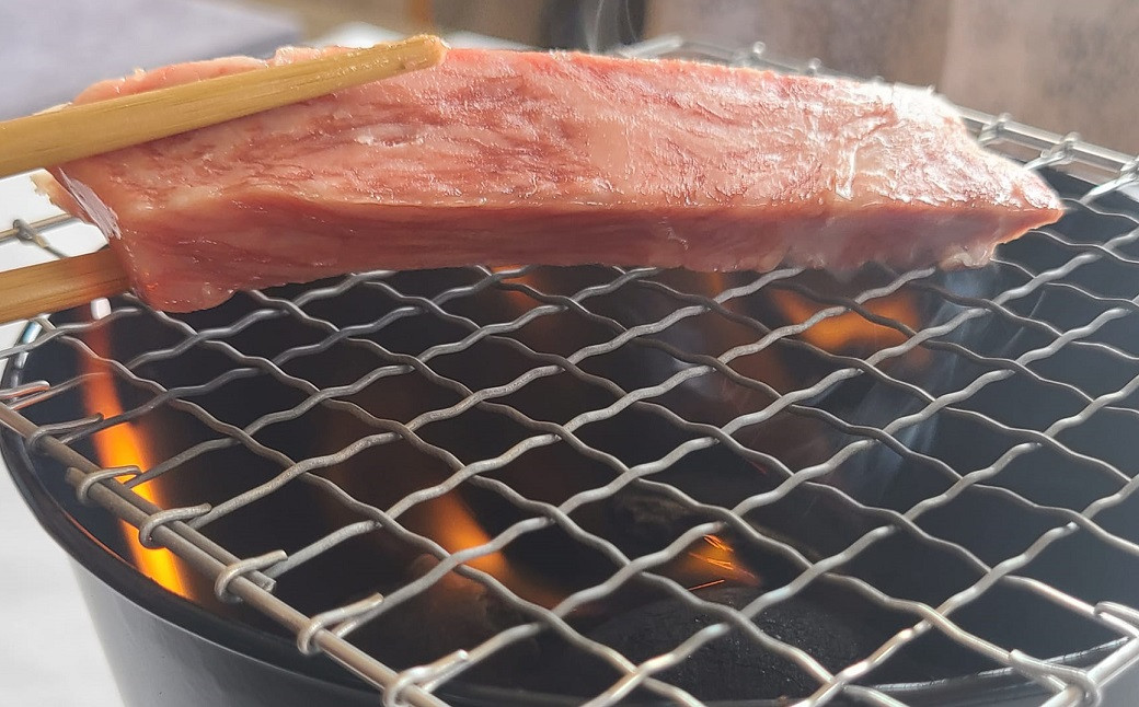 
            【セット】JAフーズさが　佐賀牛肩ロースと佐賀牛モモ　焼肉用　食べ比べセット　1kg（ロース500g、モモ500g）
          