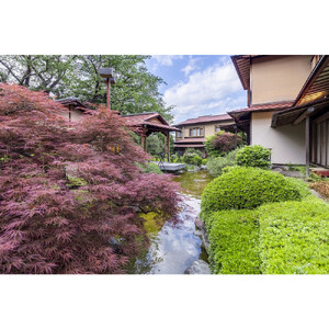 【あたみ石亭 別邸 桜岡茶寮】平休日1泊2食付ペア宿泊券《和室10畳＋8畳》