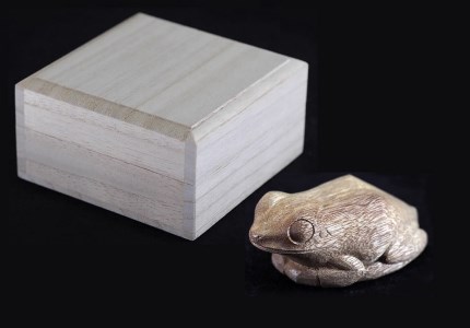 仏師制作「かえるの置物（小）」（AS-002）