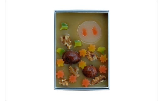 【秋の紅葉と満月に浮かぶうさぎ。絵画のような“進化系ネオ和菓子”】“安納芋”の芋羊羹「錦秋の月」 創業昭和10年 小田原 伊勢屋〈出荷時期:2025年10月1日～2025年11月30日〉【 和菓子店 神奈川県 小田原市 】 142069_FB009