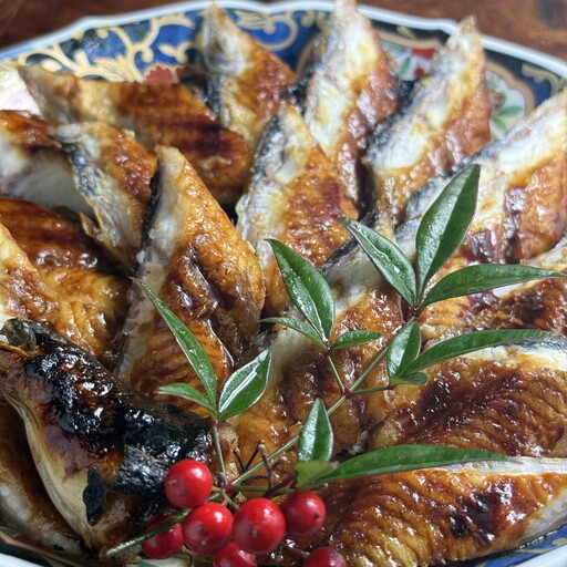 【特大サイズ・カット済み】国産うなぎ蒲焼 すぐ食べられる職人焼き (2本)