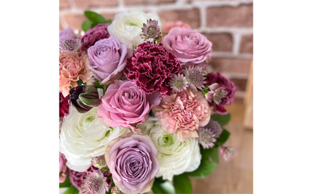 No.492 （パープル系）Lサイズ 癒し生活！季節のおまかせフラワーアレンジメント
