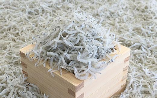 
            ちりめん 化粧箱600g
          
