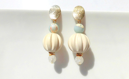 sea ripples ピアス アクセサリー 天然石 1個 [Q]handmadejewely【ブルー クリスタル ウッドボール 可愛い ハンドメイド ジュエリー 手作り  職人 上品 華やか ドレス