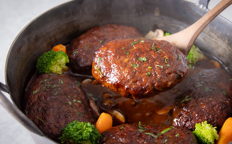 ハンバーグ ミート矢澤 黒毛和牛ハンバーグカレー＆マッシュポテト ギフト 黒毛和牛 野菜の旨み 甘み 昔懐かしい スパイス 厳選 赤ワイン デミグラスソース マッシュポテト じゃがいも 大田区 東京都