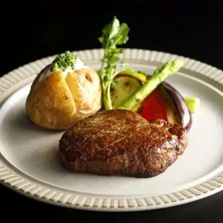 ホテルニューオータニ リブルーム 食事ご利用券《30,000円分》【1702730】
