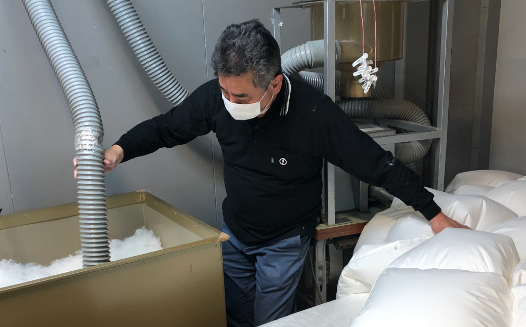 羽毛布団 2枚合わせオールシーズン使用可能 ダブル ダウン85% 190×210cm 計1.5kg