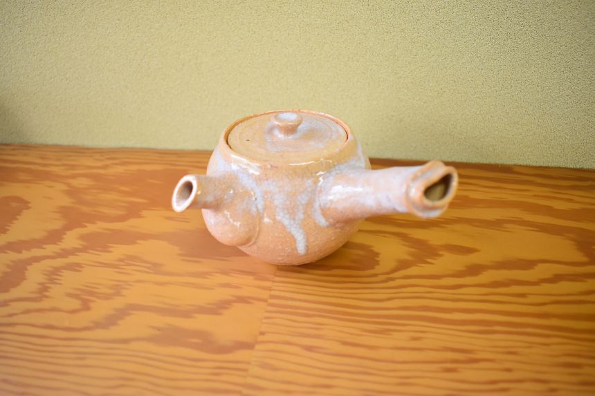 【ふるさと納税】 萩焼 吉野桃李作 萩 急須 | 山口県 山口 美祢 和食器 お洒落 オシャレ 工芸品 名産品 特産品 食器 萩焼 萩 陶芸 伝統