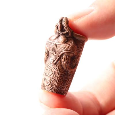 ふるさと納税 山梨県 【Do_goods】縄文時代の神々を身近に　神像筒形土器の純銅ミニオブジェ　659-316