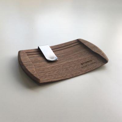 ふるさと納税 小千谷市 【雪国の無垢材使用】ストーリオ 電子マネークリップ クルミ |  | 01