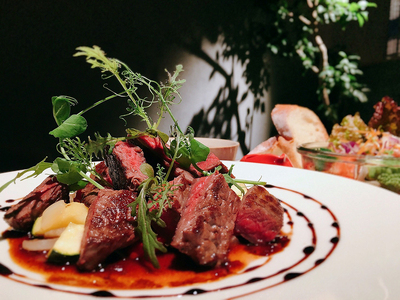 A4A5等級未経産雌牛　特撰　近江牛　厚切りサーロインステーキ　１枚（400ｇ）【FO38U】