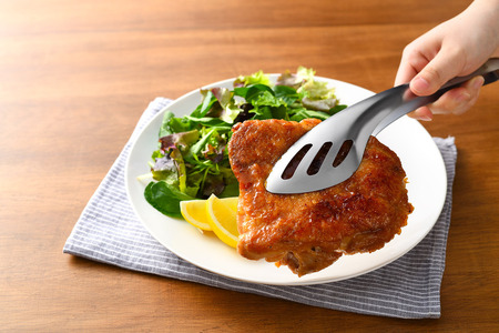 LS1568 ソースもすくえるガッシリトング