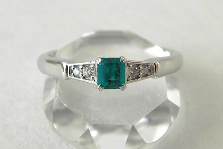 【ふるなび限定】【一点もの】Pt900　コロンビア産エメラルド（0.20ct）ダイヤモンドリング　K62　K06125-H　FN-Limited-SP