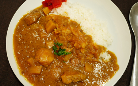 高知県宿毛産の鰤入り濃厚魚介味噌バターカレー(2個セット)ご当地レトルトカレー