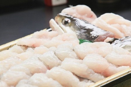 【若男水産】淡路島名物！風味豊かな天然鱧すきセット（２～３人前）◆配送5月25日～9月30日