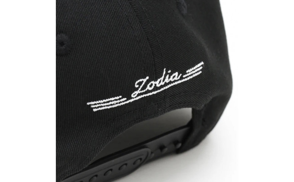 Zodia メタルバッジキャップ