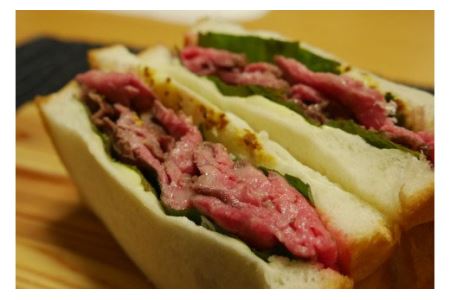 ★パーティーの主役★ ローストビーフ用 伊予牛絹の味 ももブロック肉　400ｇ（真空・冷蔵）