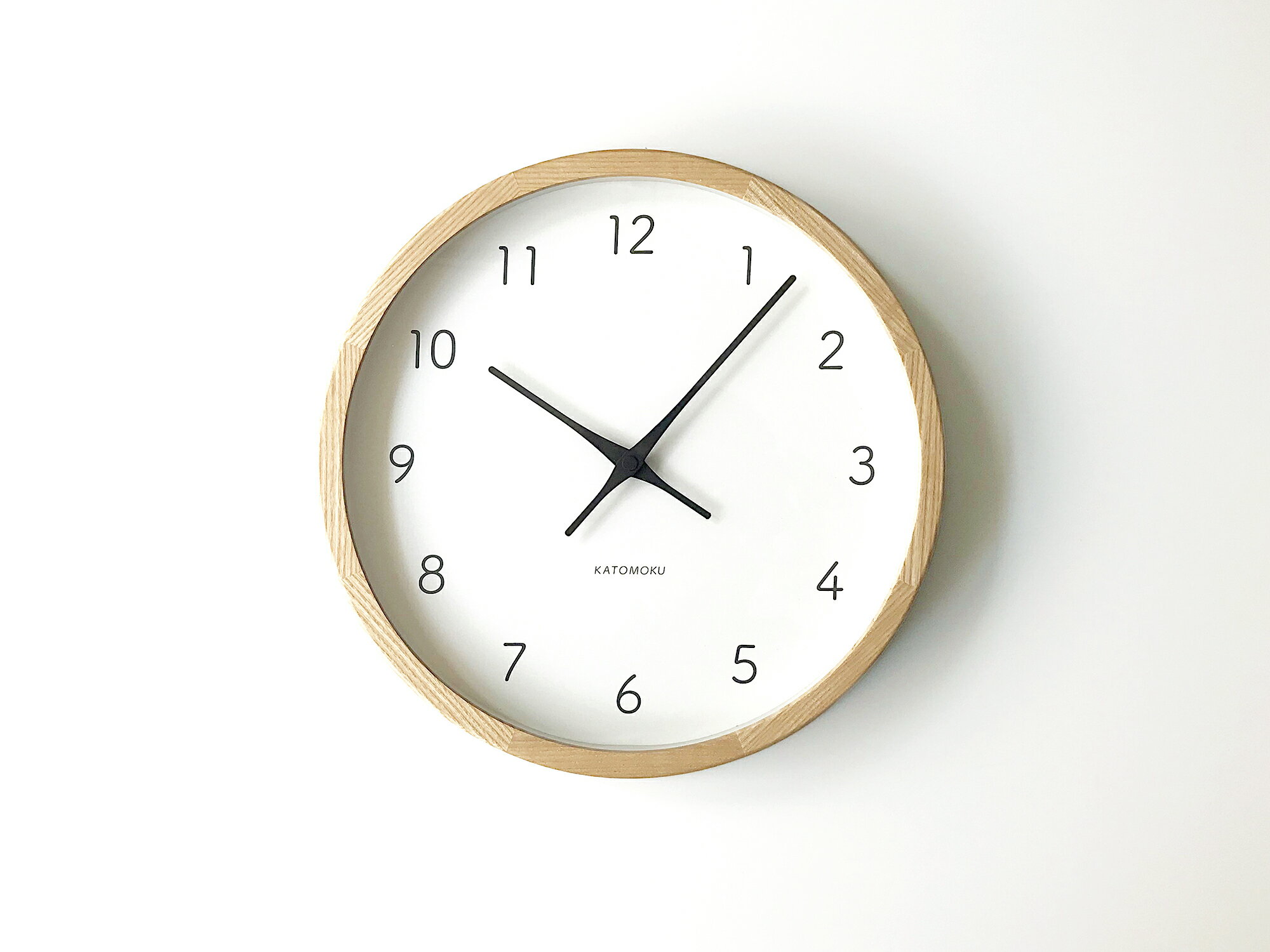 【ふるさと納税】KATOMOKU muku clock 7 ナチュラル km-60NARC 電波時計 木製 掛け時計 / インテリア 置き時計 掛け時計 20000円 加藤木工 木製雑貨 木工雑貨 日用品 ナチュラル 壁掛け 木目 オシャレ アナログ ダイニング リビング 寝室 オフィス 新築 お祝い